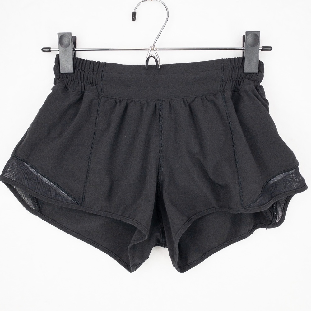 Lululemon Shorts Women Size 4 Black Hotty Hots Low Rise Running Workout